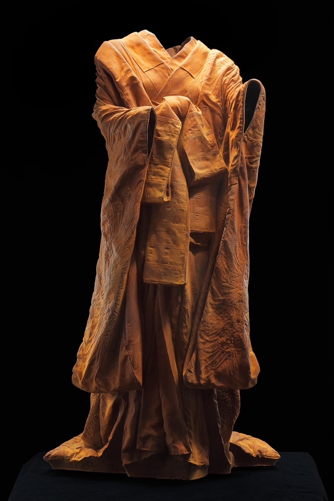 Sculpture of a kimono orange